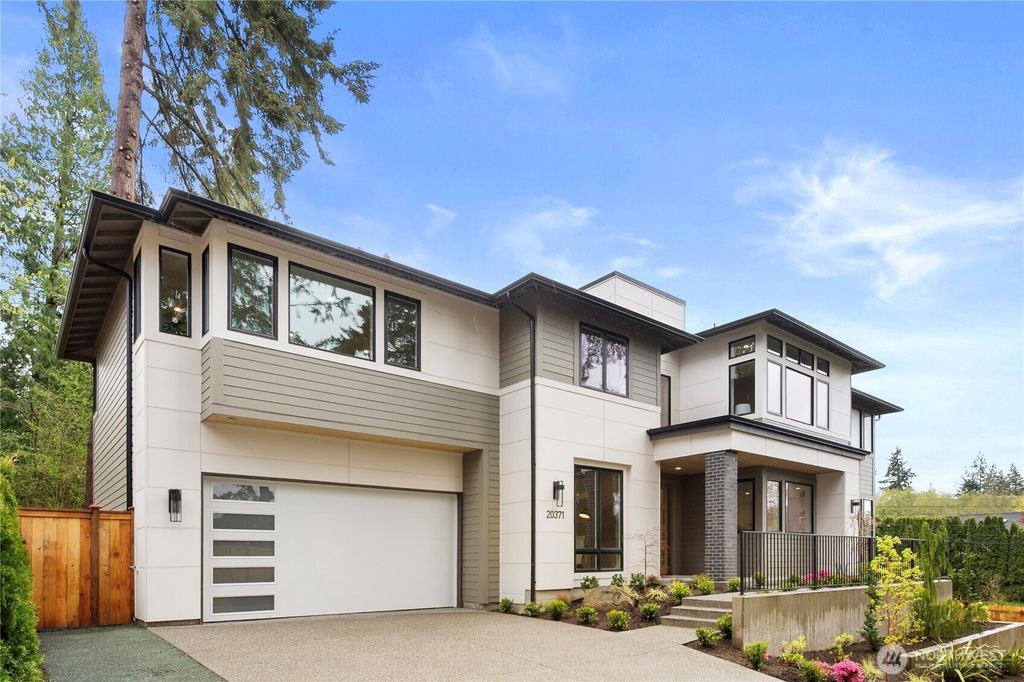 Photo of 20371 80th Avenue NE, Kenmore, WA 98028 (MLS # 2509211)