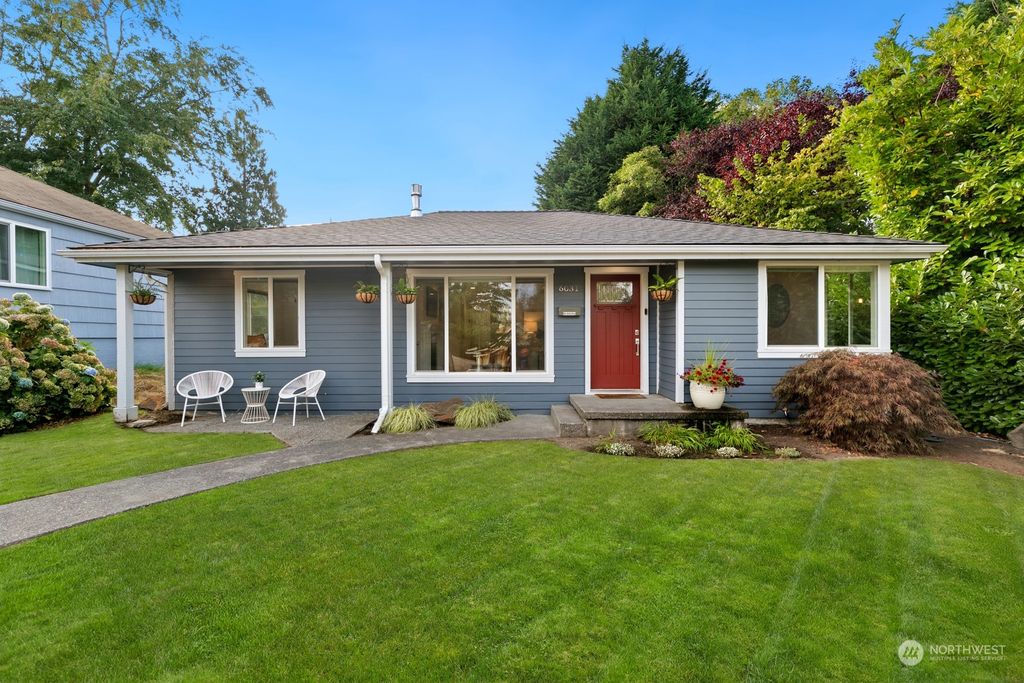 Photo of 6031 38th Avenue SW, Seattle, WA 98126 (MLS # 2003782)
