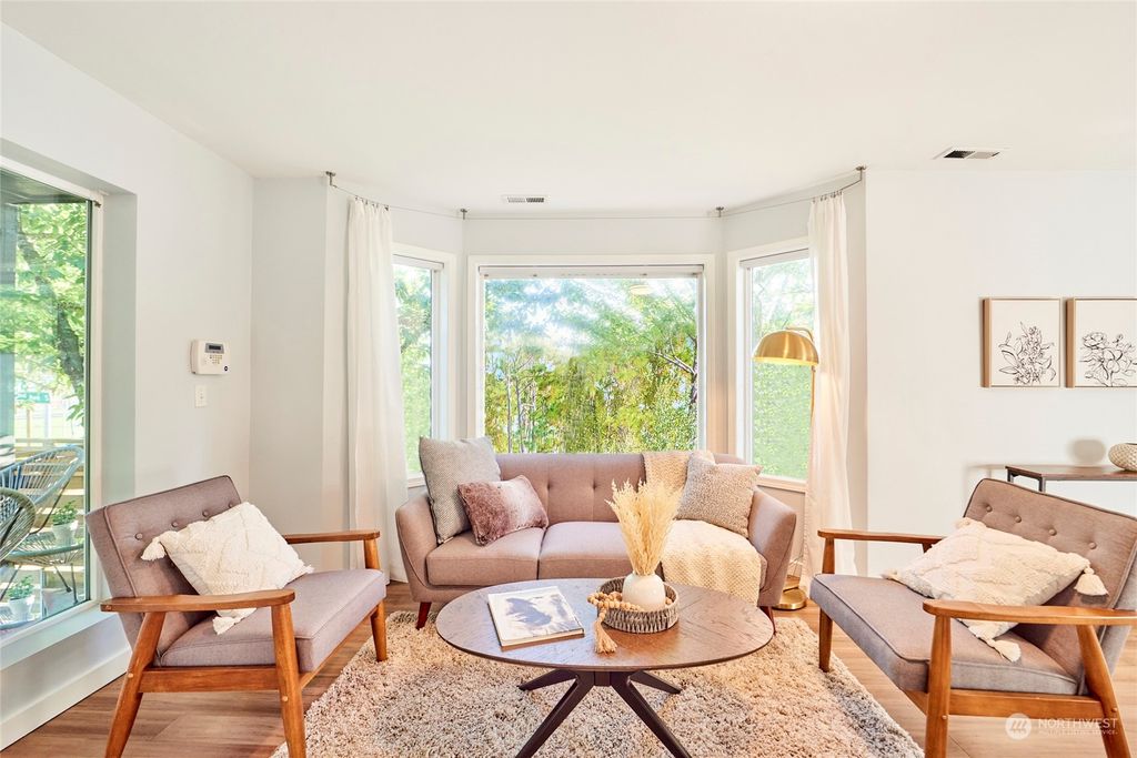 Photo of 4200 S Raymond Street, Seattle, WA 98118 (MLS # 2247195)