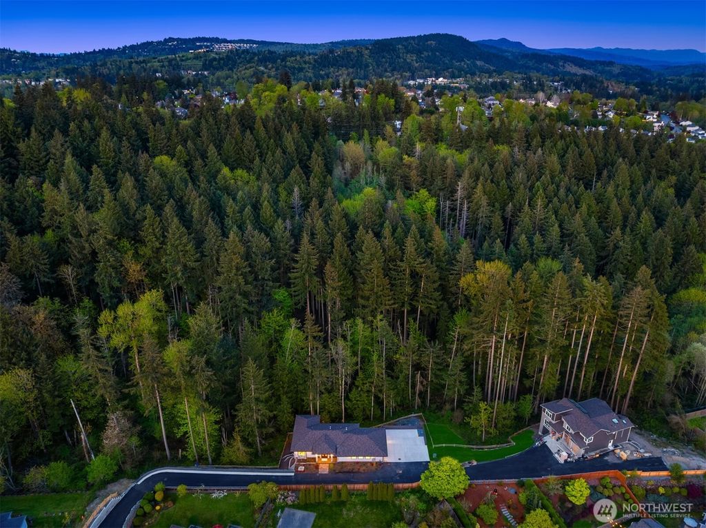 Photo of 12009 SE 81st Lane, Newcastle, WA 98056 (MLS # 2429936)