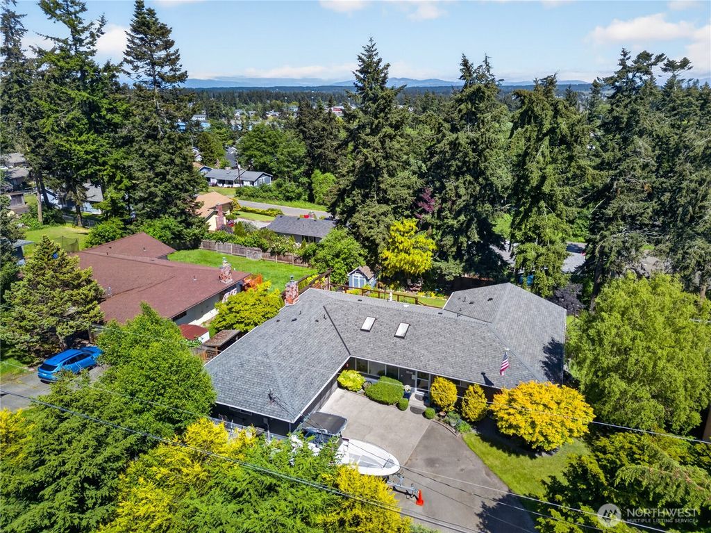 Photo of 2452 Hemenway Place, Oak Harbor, WA 98277 (MLS # 2526152)