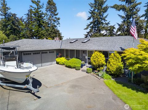 Photo of 2452 Hemenway Place, Oak Harbor, WA 98277 (MLS # 2526152)