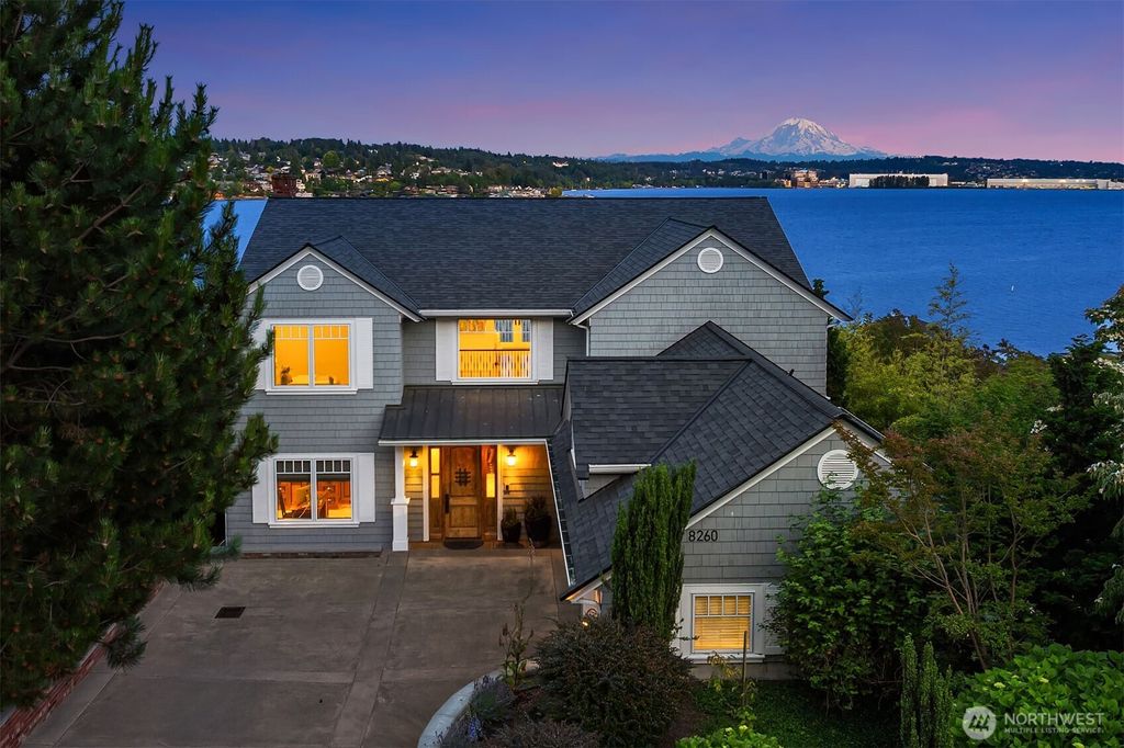 Photo of 8260 Avalon Drive, Mercer Island, WA 98040 (MLS # 2390251)
