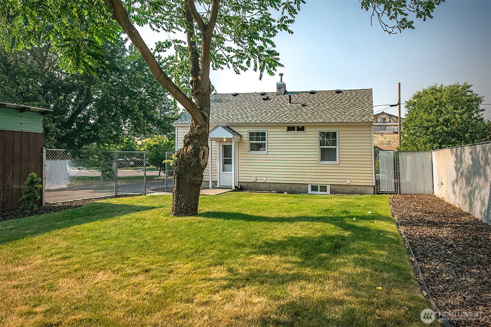 923 Carrie Avenue