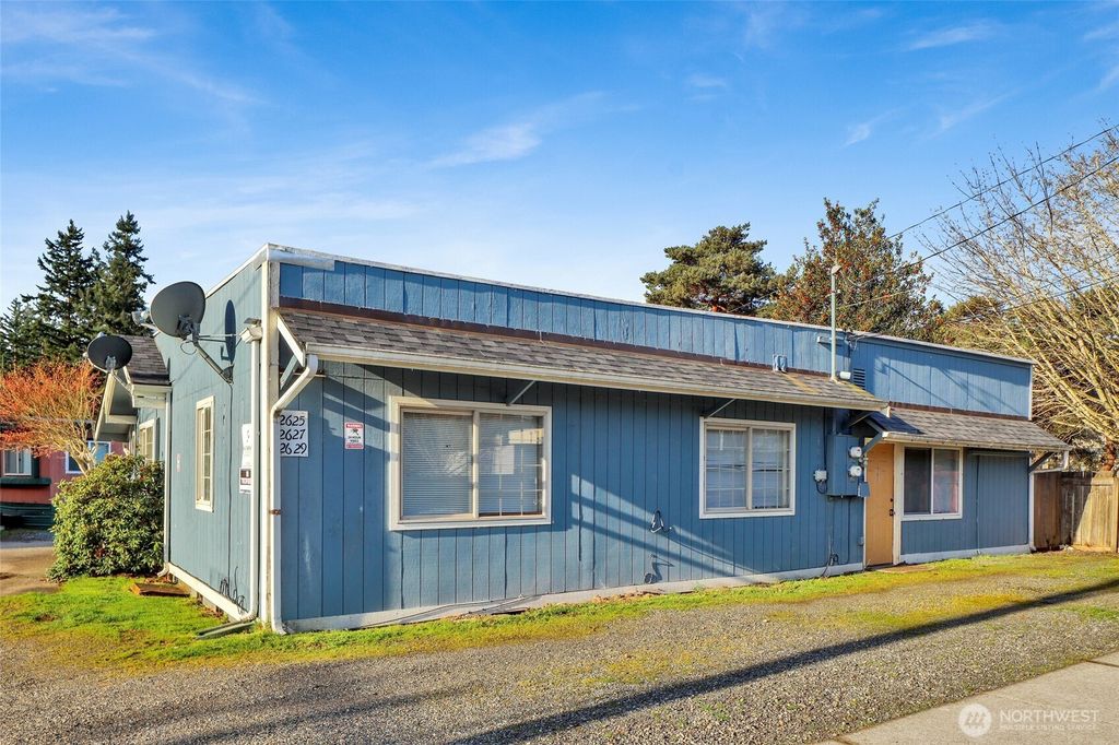 Photo of 2625 Maplewood Avenue, Bellingham, WA 98225 (MLS # 2500339)