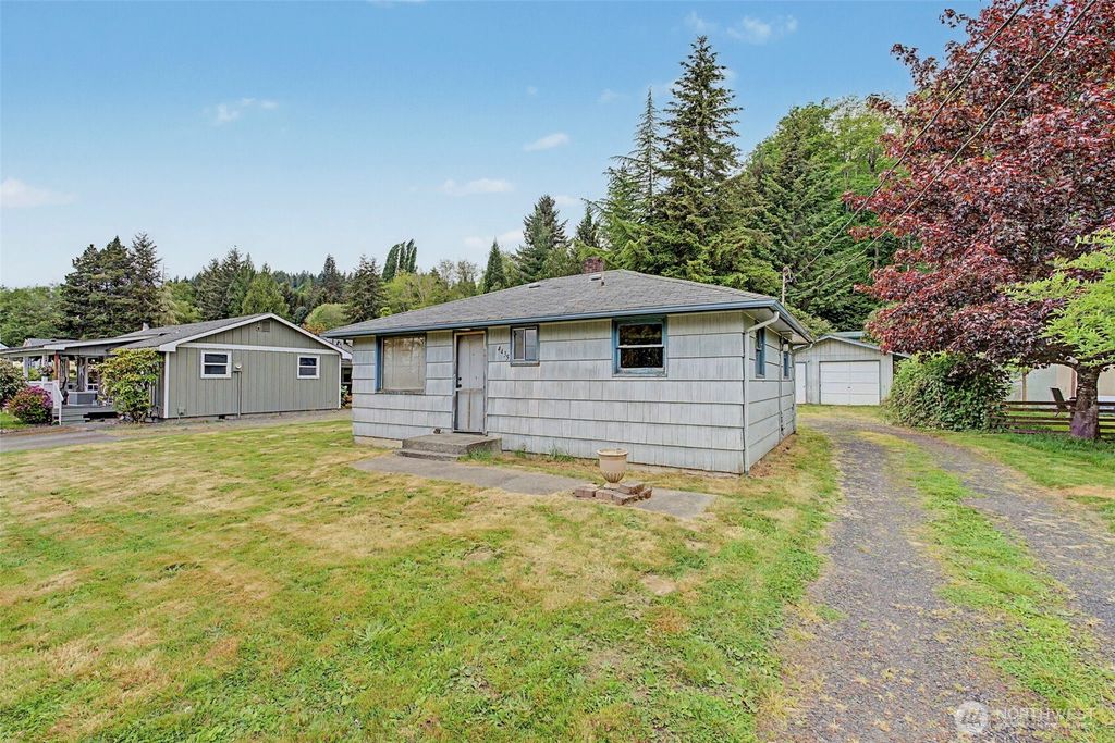 Photo of 4435 Black Lake Blvd BLVD SW, Olympia, WA 98512 (MLS # 2521647)