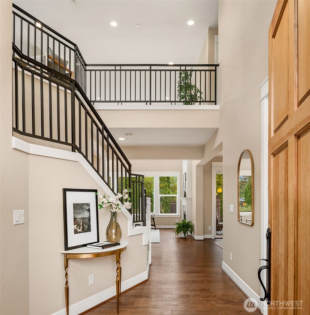 Photo of 632 SW 185th St St, Normandy Park, WA 98166 (MLS # 2498349)