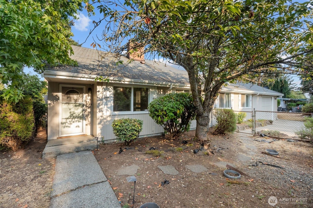 Photo of 18806 4th AVE S, Burien, WA 98148 (MLS # 2554425)