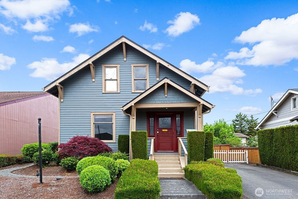 Photo of 311 4th Street NE, Auburn, WA 98002 (MLS # 2524423)