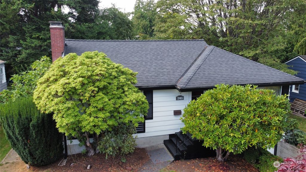 Photo of 8239 40th Avenue NE, Seattle, WA 98115 (MLS # 2292140)