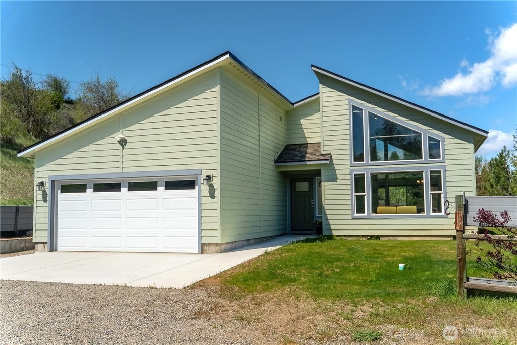 Photo of 957 #D Twisp-Carlton Road, Twisp, WA 98856 (MLS # 2508149)