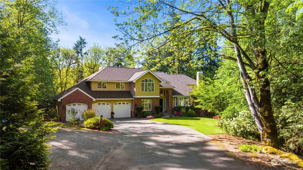 Photo of 20705 SE 3rd Way, Sammamish, WA 98074 (MLS # 2045091)