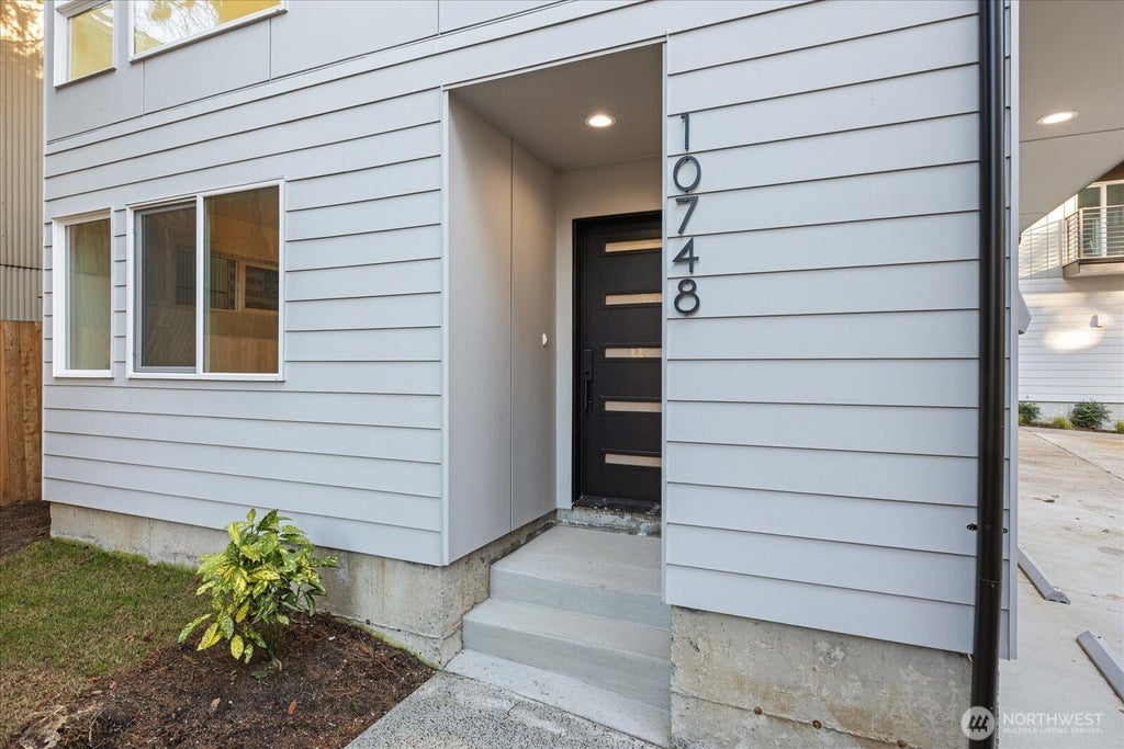 Photo of 10748 Interlake Avenue N, Seattle, WA 98133 (MLS # 2581698)