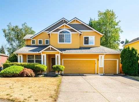 Photo of 18825 SE 22nd Circle, Vancouver, WA 98683 (MLS # 2558376)