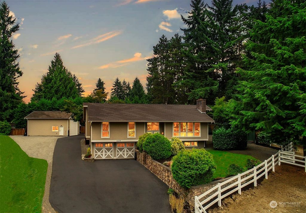 Photo of 6602 134th Avenue NE, Kirkland, WA 98033 (MLS # 2213296)