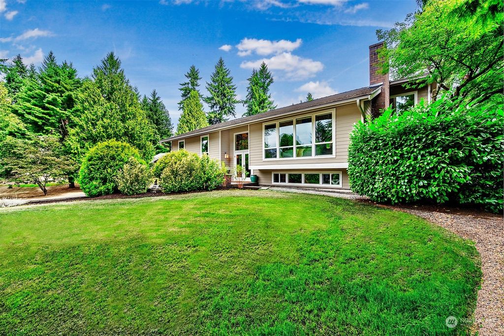 Photo of 6602 134th Avenue NE, Kirkland, WA 98033 (MLS # 2213296)