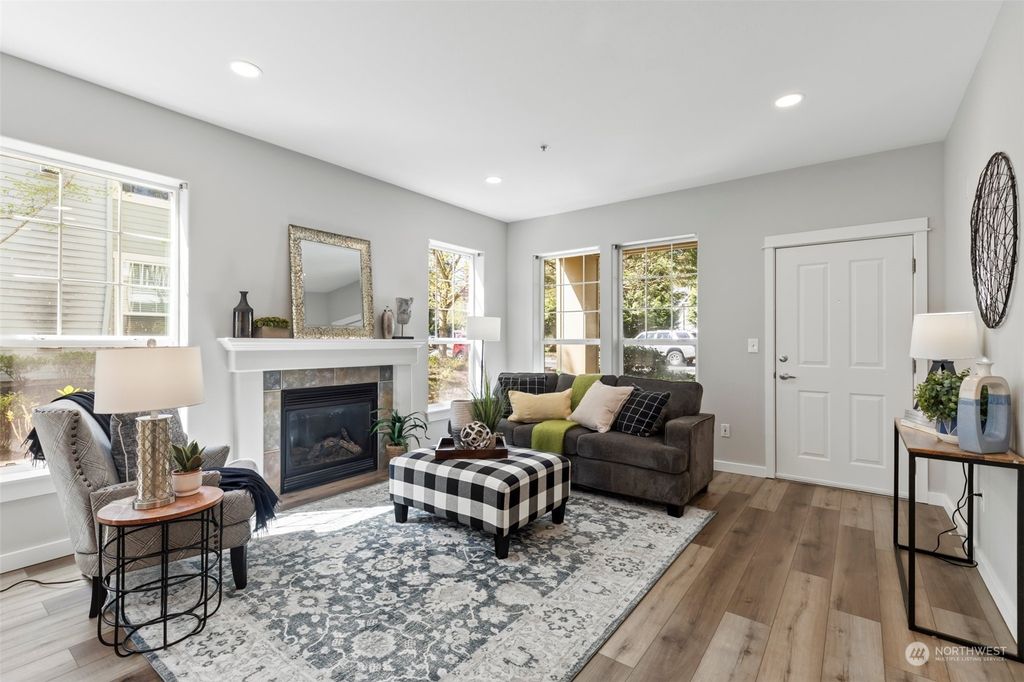 Photo of 22657 NE Alder Crest Drive #102, Redmond, WA 98053 (MLS # 2225023)