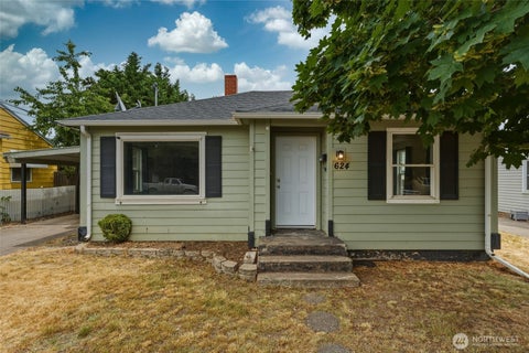 Photo of 624 White Street, Walla Walla, WA 99362 (MLS # 2534264)