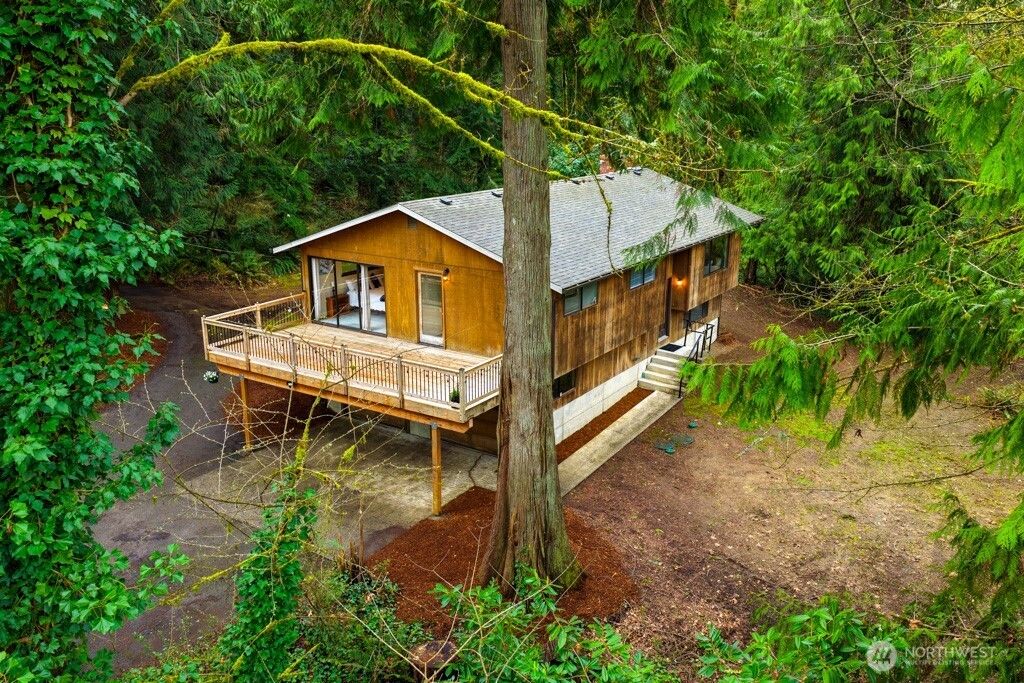 Photo of 3500 NW 18th Street, Bremerton, WA 98312 (MLS # 2496620)