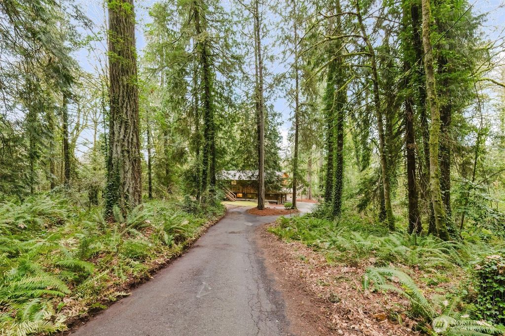 Photo of 3500 NW 18th Street, Bremerton, WA 98312 (MLS # 2496620)