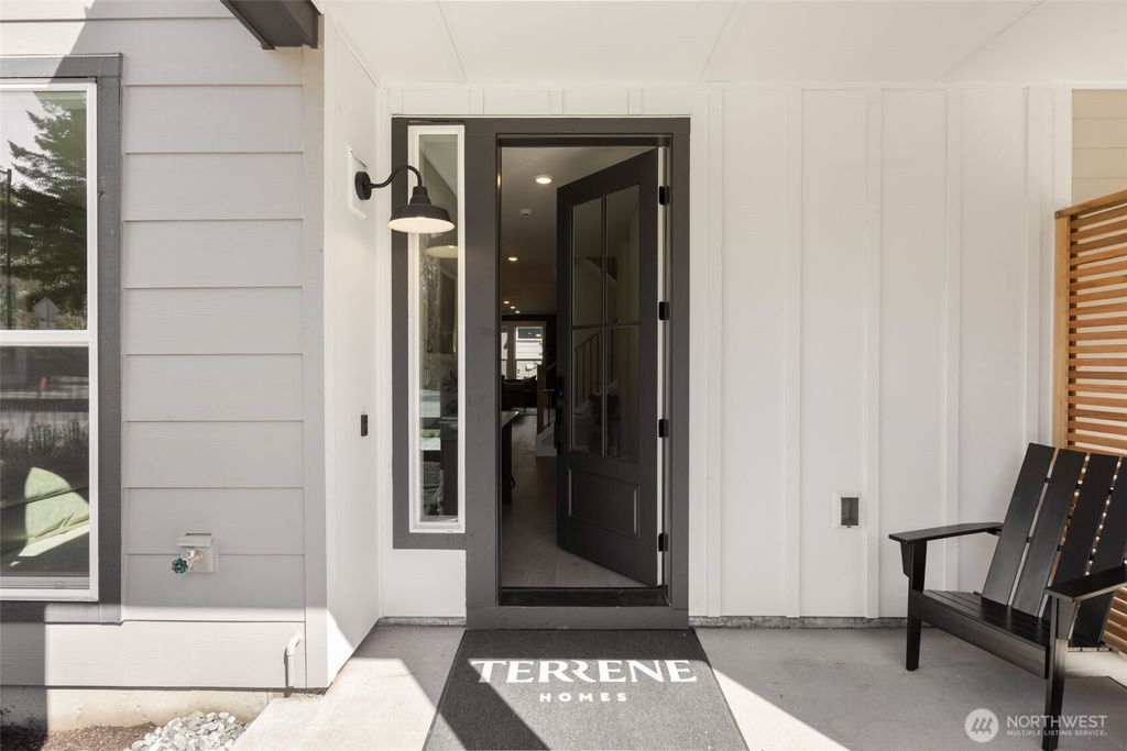 Photo of 446 222nd Place SE, Sammamish, WA 98074 (MLS # 2514834)