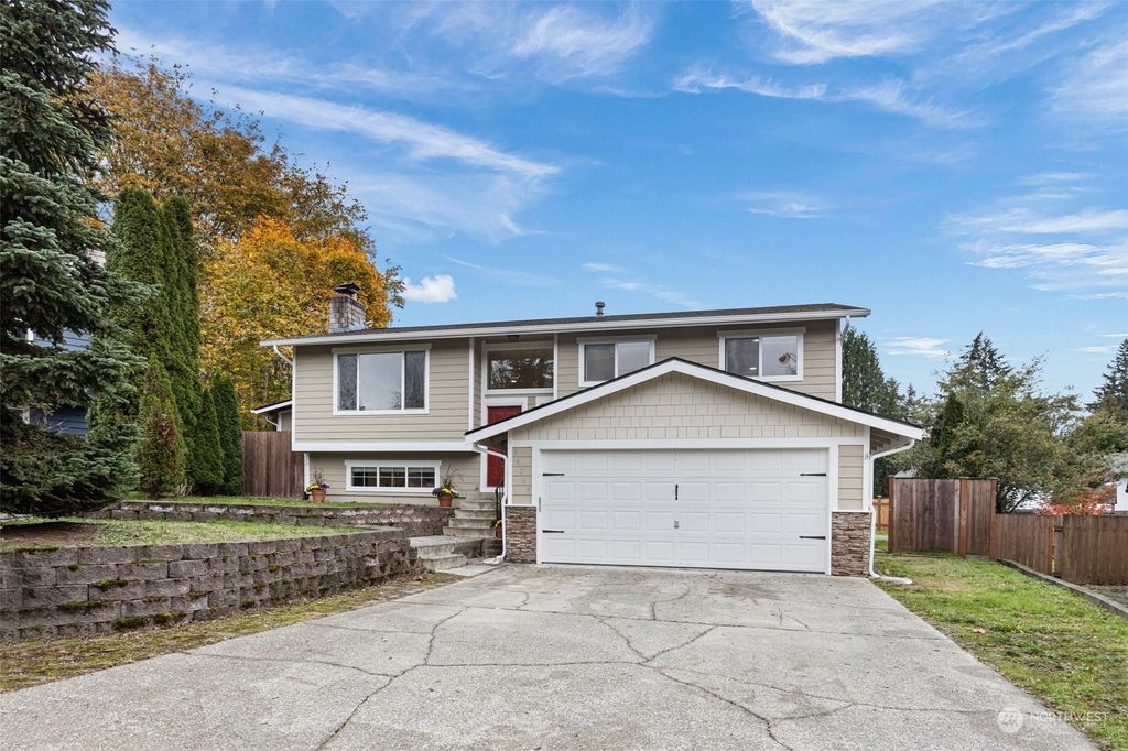 Photo of 26249 196th Place SE, Covington, WA 98042 (MLS # 2306888)