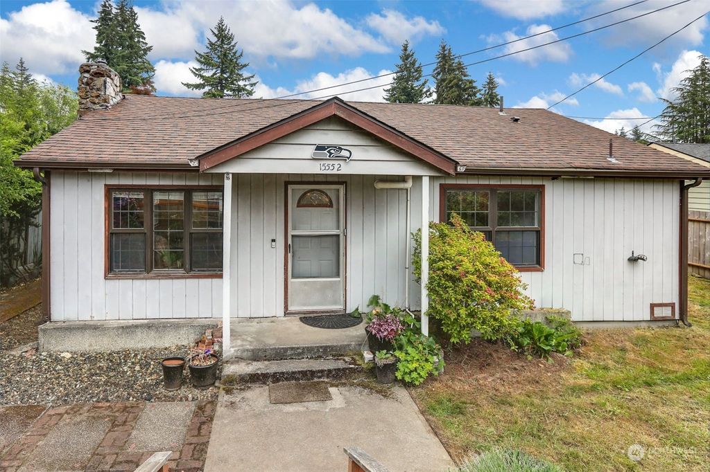 Photo of 15552 25th Avenue NE, Shoreline, WA 98155 (MLS # 2127775)