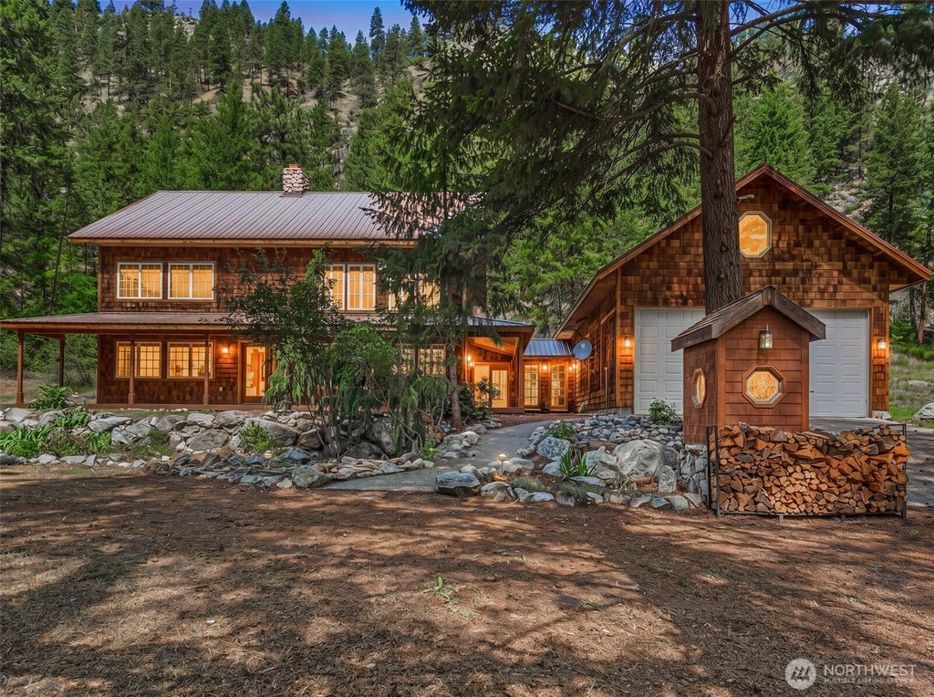 Photo of 4650 Navarre Coulee Road, Chelan, WA 98816 (MLS # 2536642)