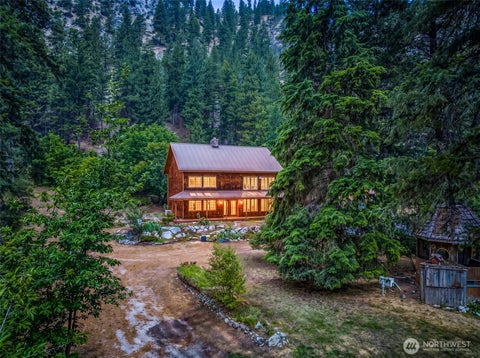 Photo of 4650 Navarre Coulee Road, Chelan, WA 98816 (MLS # 2536642)