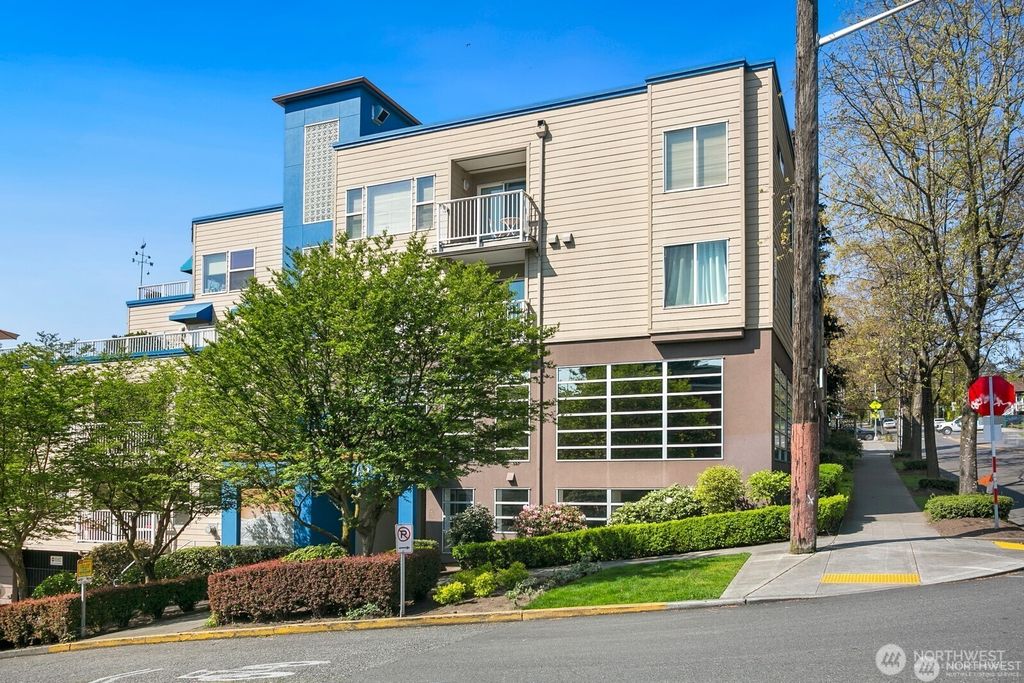Photo of 3919 Latona Avenue NE #402, Seattle, WA 98105 (MLS # 2430337)