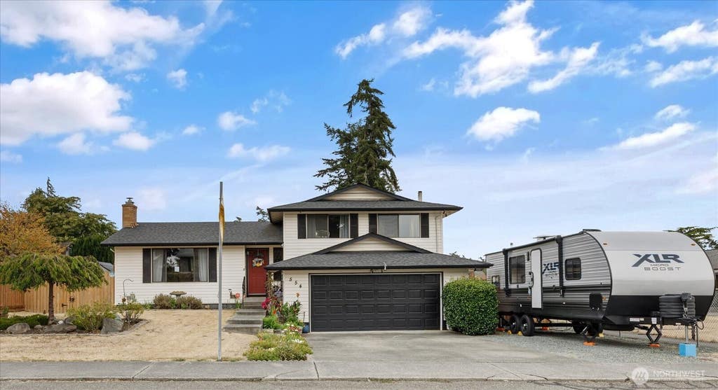 Photo of 554 NW Fairhaven Drive, Oak Harbor, WA 98277 (MLS # 2570505)