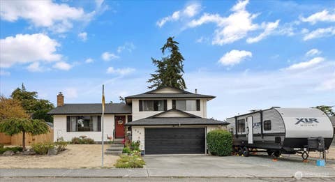 Photo of 554 NW Fairhaven Drive, Oak Harbor, WA 98277 (MLS # 2570505)