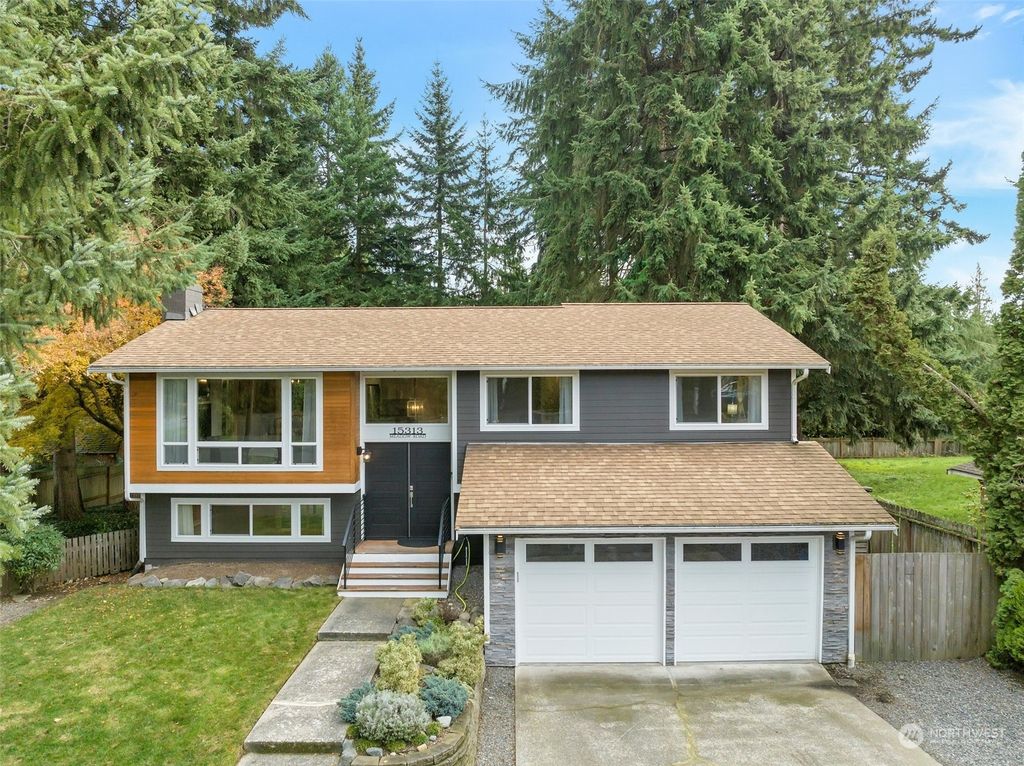 Photo of 15313 Meadow Road, Lynnwood, WA 98087 (MLS # 2181947)