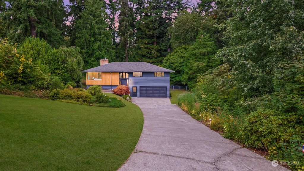 Photo of 13648 SE 180th Street, Renton, WA 98058 (MLS # 2285511)