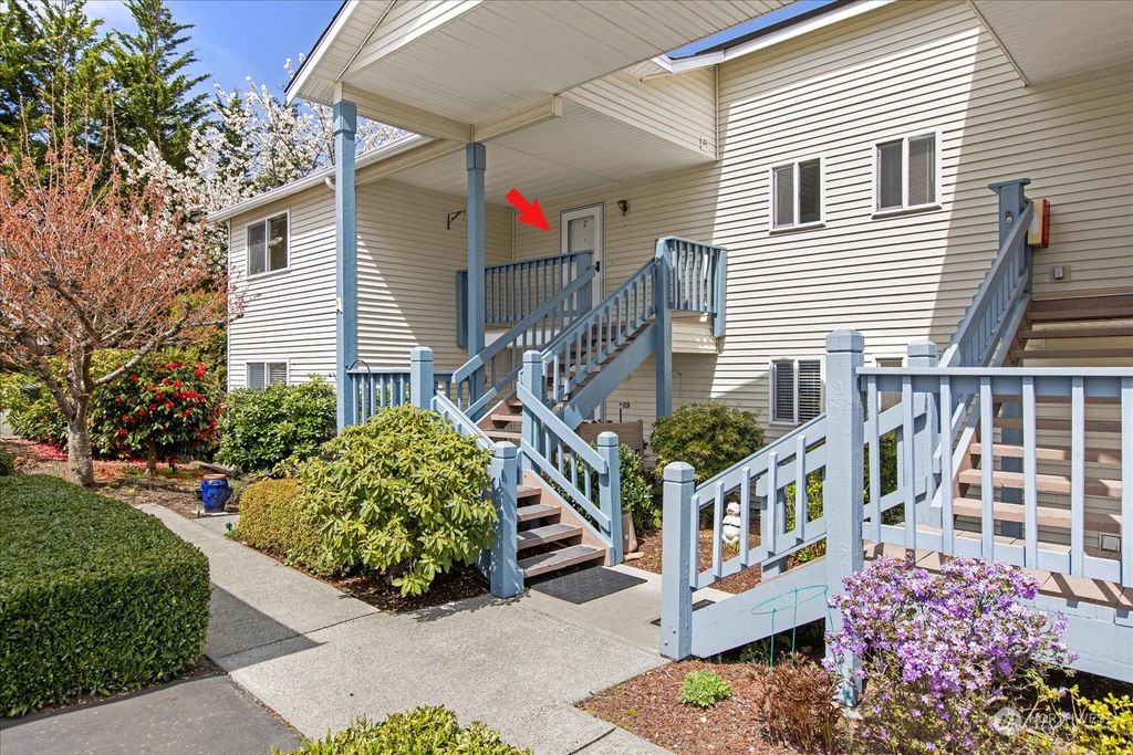 Photo of 20617 28th Avenue W #A2, Lynnwood, WA 98036 (MLS # 2060400)