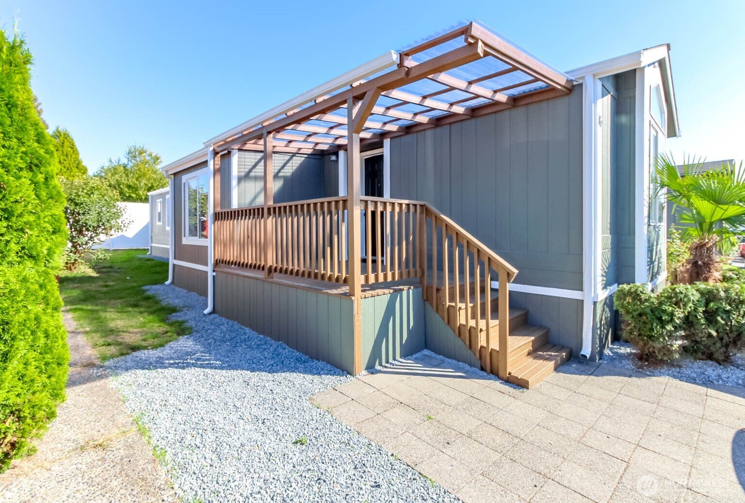 210 37th Street SE 16