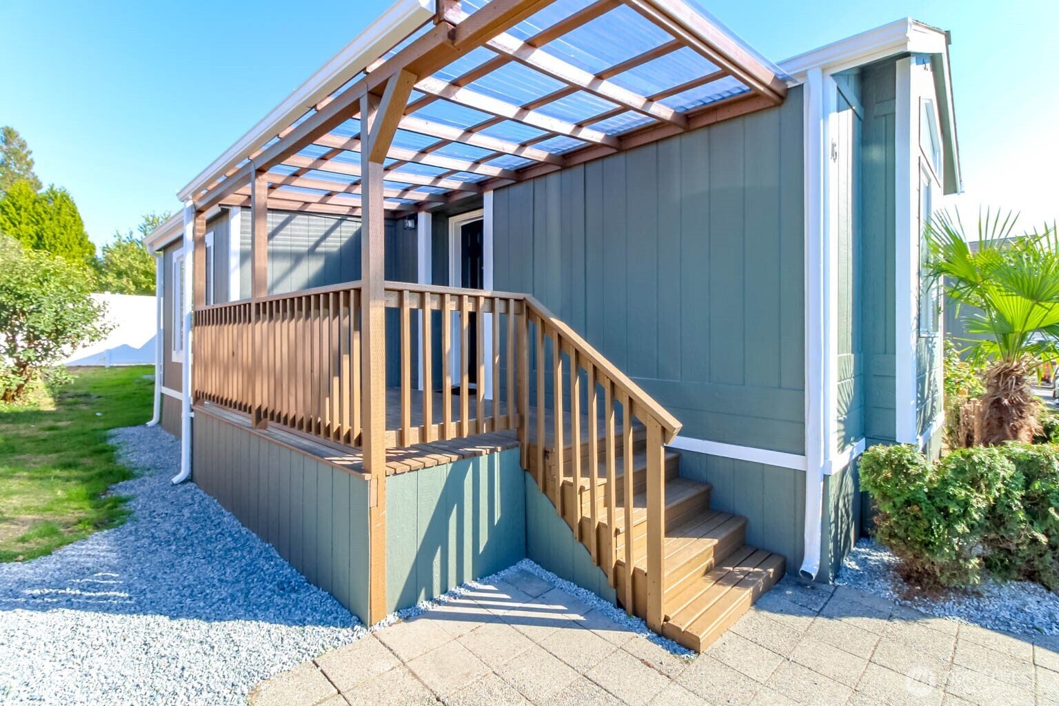 210 37th Street SE 16
