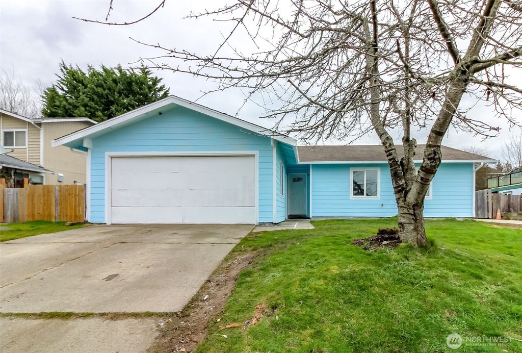 Photo of 24314 22nd Avenue S, Des Moines, WA 98198 (MLS # 2482927)
