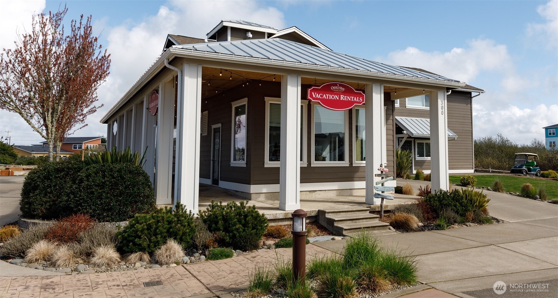 425 Elderberry Lane SW