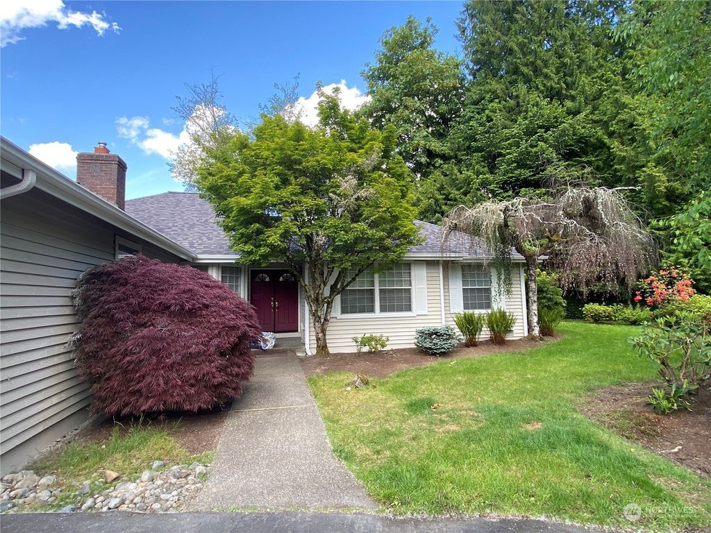 Photo of 1010 NW Inneswood Dr Dr, Issaquah, WA 98027 (MLS # 2249126)
