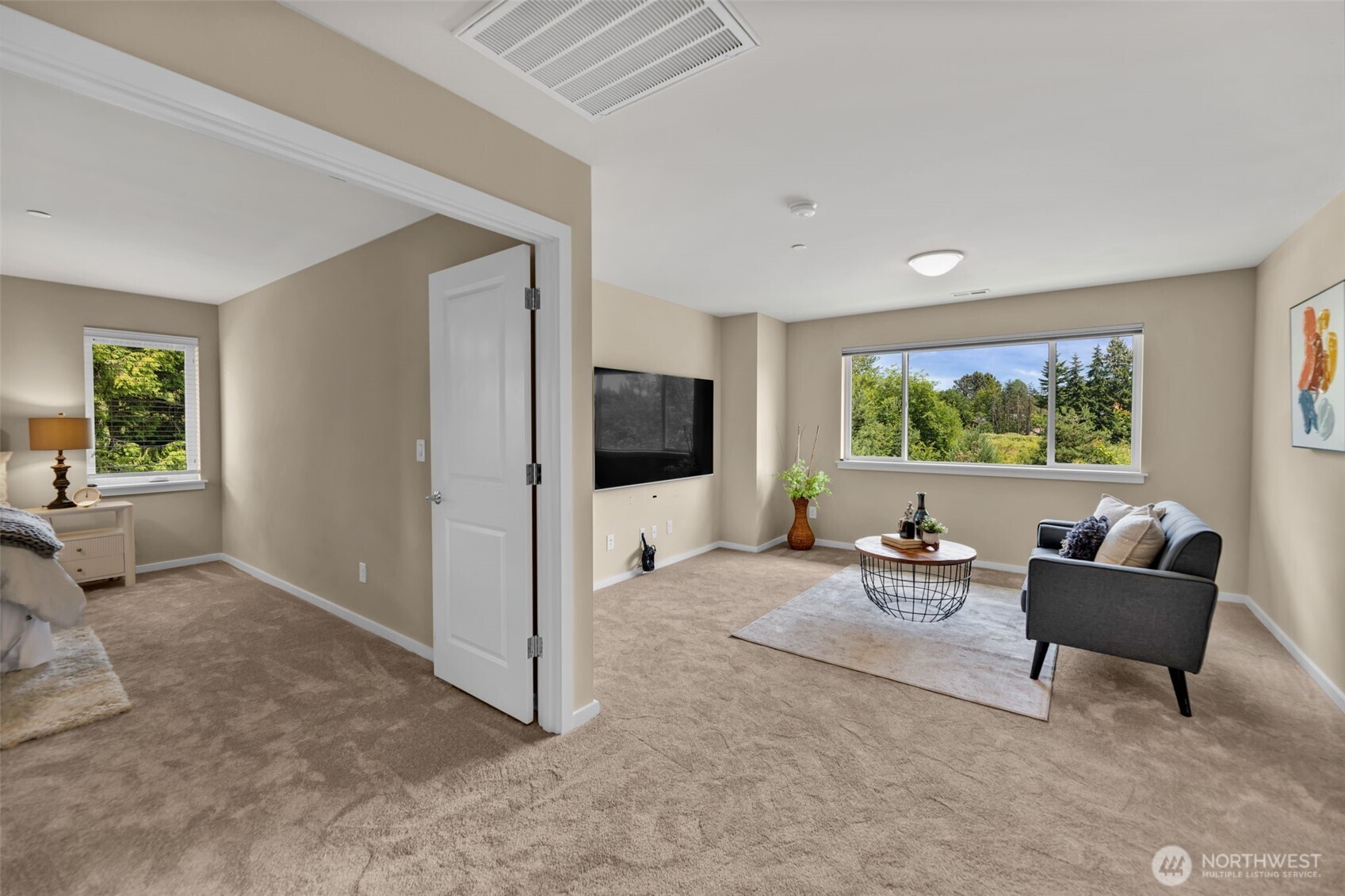 Kent, Washington 98030, United States, 4 Bedrooms Bedrooms, ,3 BathroomsBathrooms,Residential,Active,153636