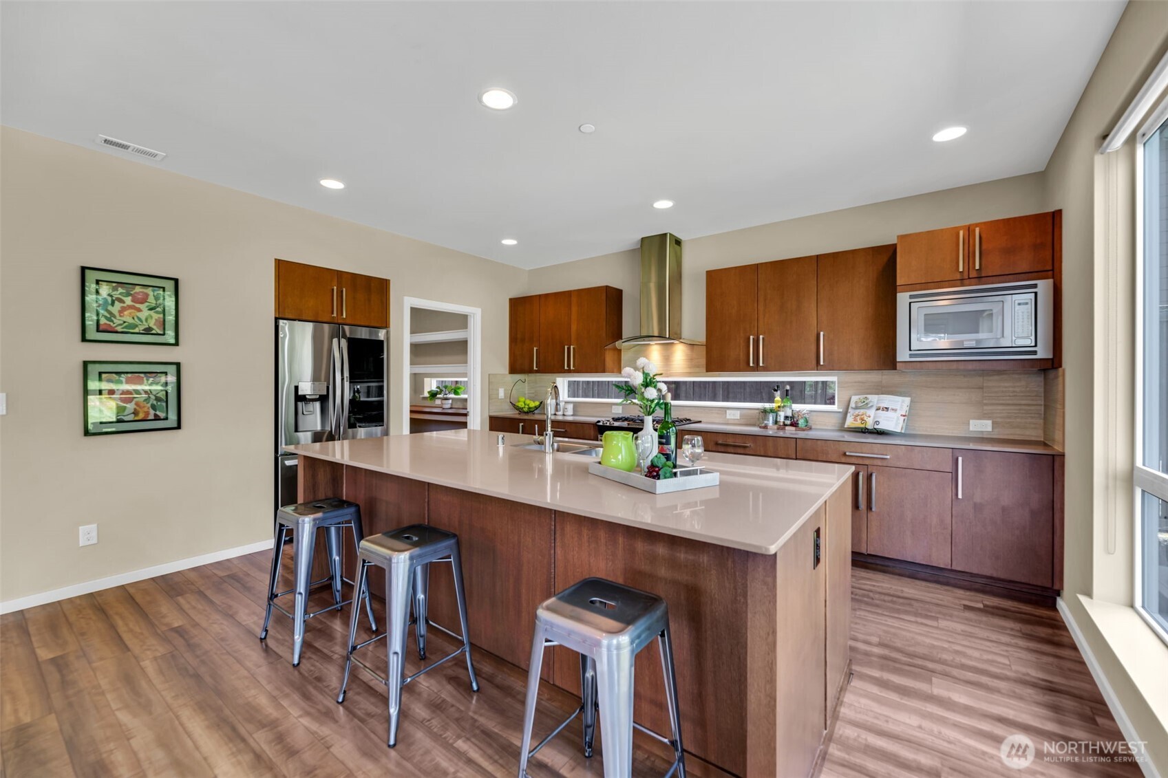 Kent, Washington 98030, United States, 4 Bedrooms Bedrooms, ,3 BathroomsBathrooms,Residential,Active,153636