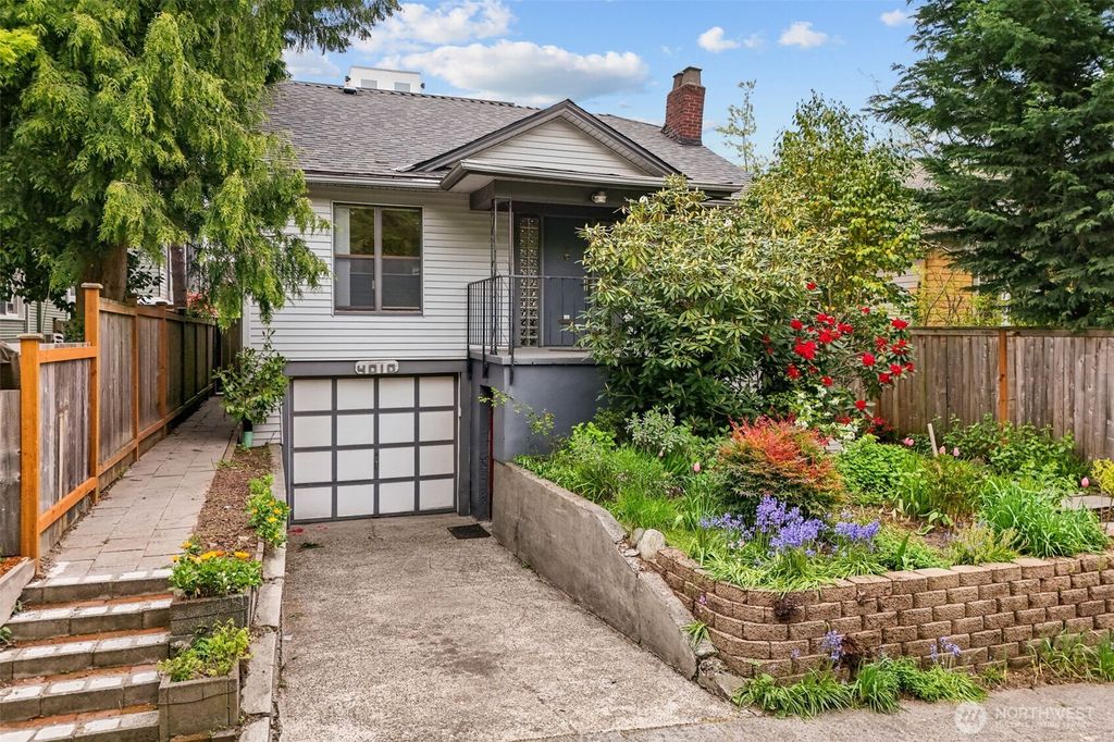Photo of 4010 Linden Avenue N, Seattle, WA 98103 (MLS # 2368437)