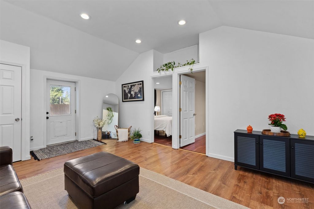 Photo of 10021 1st Avenue SW, Seattle, WA 98146 (MLS # 2217445)