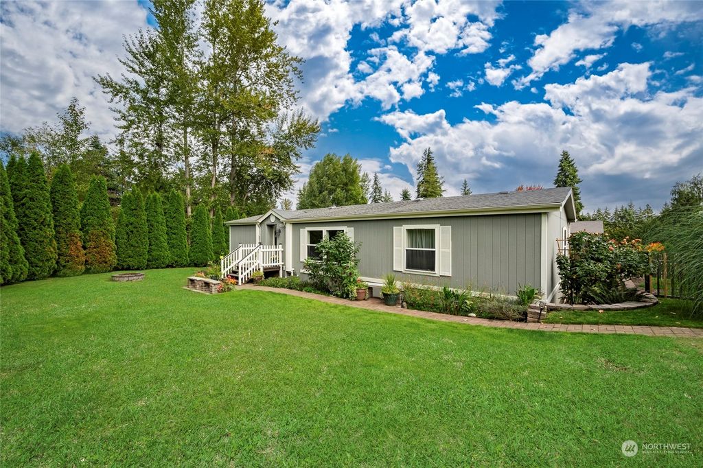 Photo of 20027 32nd Avenue W, Lynnwood, WA 98036 (MLS # 2159122)