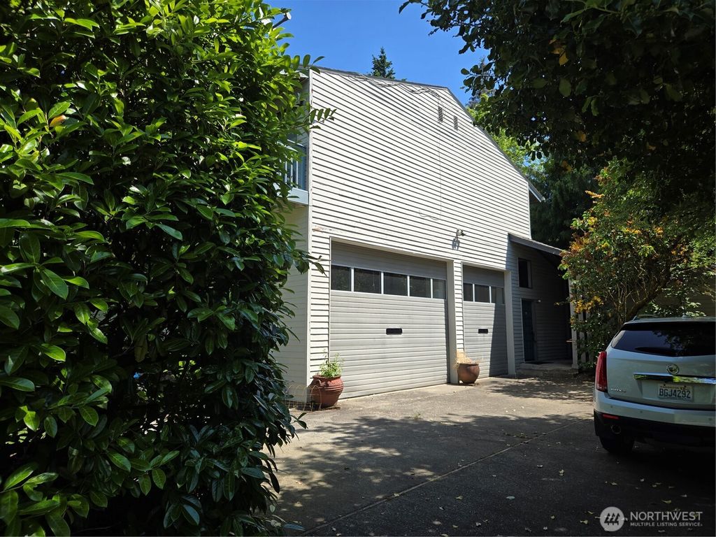 Photo of 3246 72nd Place SE, Mercer Island, WA 98040 (MLS # 2390499)