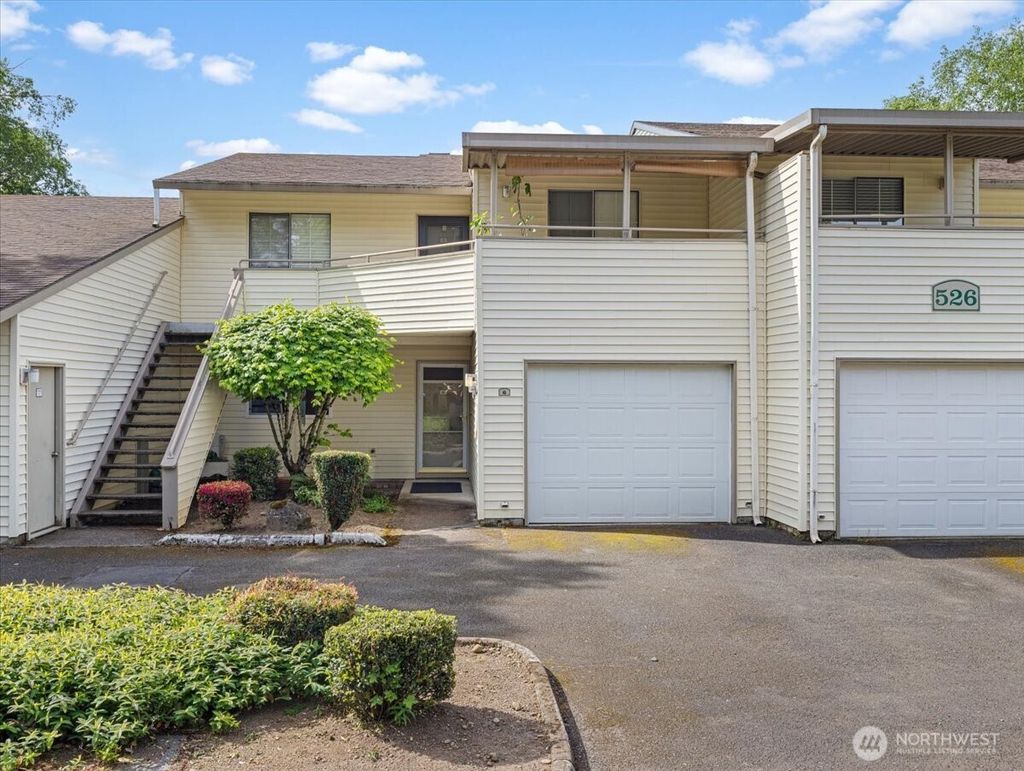 Photo of 526 SE 157th Avenue #6, Vancouver, WA 98684 (MLS # 2521953)