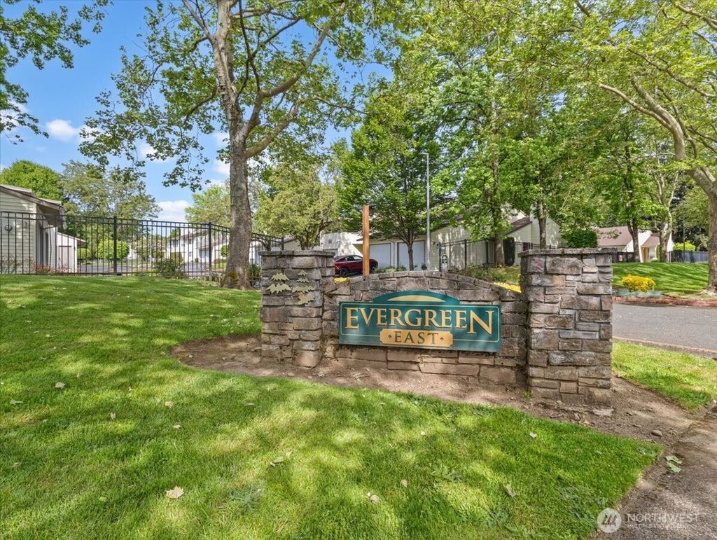 Photo of 526 SE 157th Avenue #6, Vancouver, WA 98684 (MLS # 2521953)