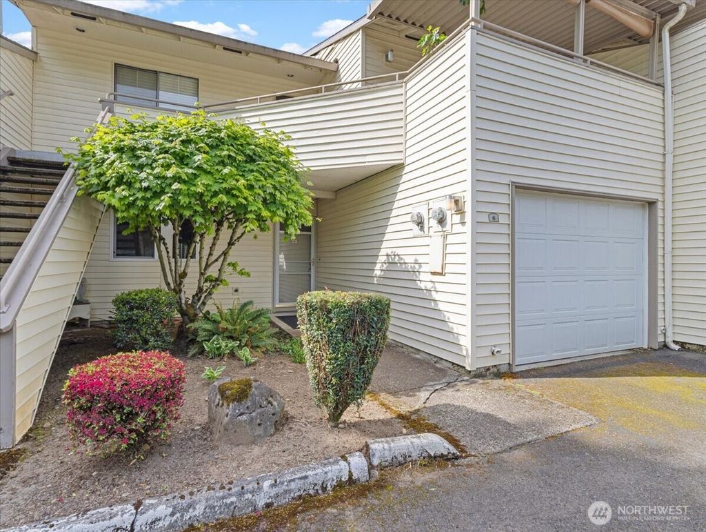 Photo of 526 SE 157th Avenue #6, Vancouver, WA 98684 (MLS # 2521953)