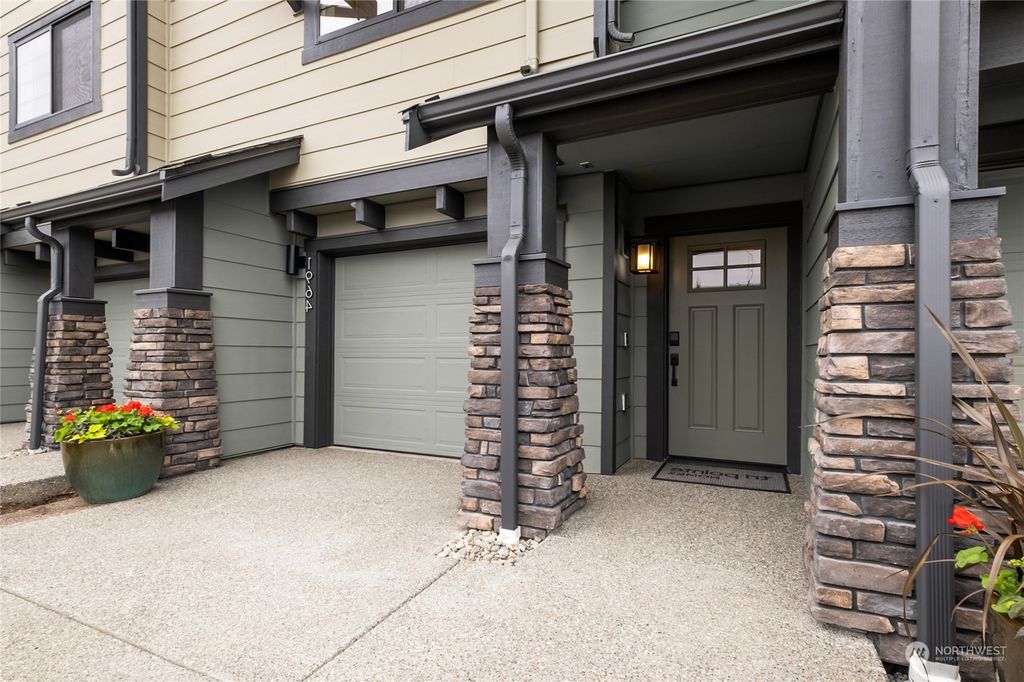 Photo of 1835 SE 12th Street #205, North Bend, WA 98045 (MLS # 2071629)